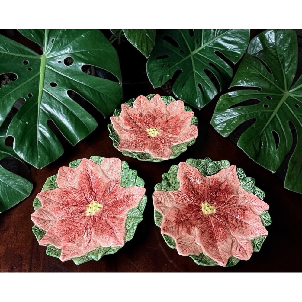 Fitz & Floyd Omnibus Poinsettia Christmas Plates Set Of 3 Vintage Japan 1980's
